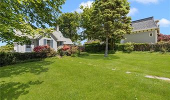 10 Casey Ct, Newport, RI 02840