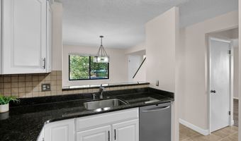 293 Cottonwood Rd 293, Newington, CT 06111
