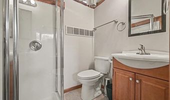 1066 Lake Viking Ter, Altamont, MO 64620