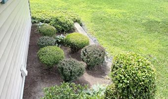 15-17 Beckerle St, Danbury, CT 06811