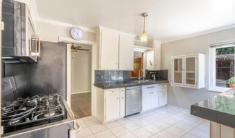 7516 Brentwood Dr, Stockton, CA 95207