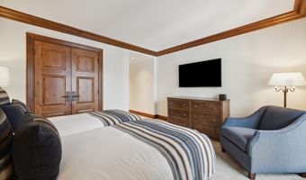 100 E Thomas Pl 3054, Week 7, Beaver Creek, CO 81620