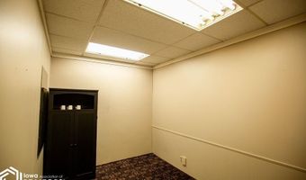 4 E Call St, Algona, IA 50511