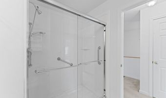 56 Pembroke Rd APT 11, Danbury, CT 06811