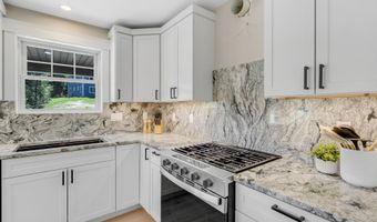 52 Woodbrey Ln, Standish, ME 04084