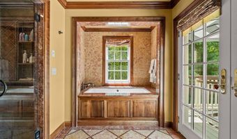 56 Oak Dr, Bedford, NH 03110