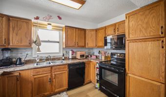 520 22nd Ave SW, Altoona, IA 50009