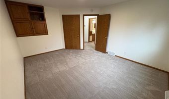 408 4th St NW, Avon, MN 56310