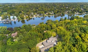 925 N River Rd, Algonquin, IL 60102