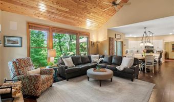 4309 Colleen Ct, Arden Hills, MN 55112