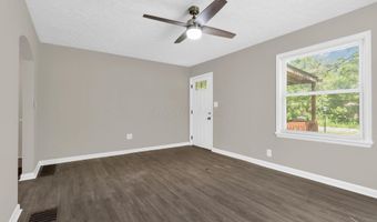 1059 Lawrence Dr, Columbus, OH 43207
