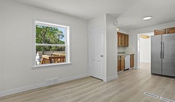 7025 Greenholly Dr, Affton, MO 63123