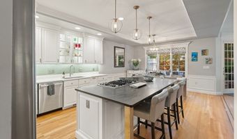 32 Bobby Jones Dr 32, Andover, MA 01810