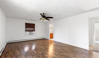 8 Ashley Dr, Lincoln, RI 02865