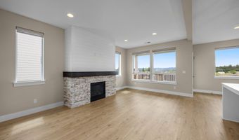12425 SW SILVERTIP St, Beaverton, OR 97007
