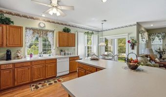 15 BREEZE Ter, Barnegat, NJ 08005