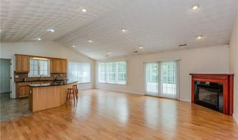 167 Cranberry Ridge Rd, Glocester, RI 02857