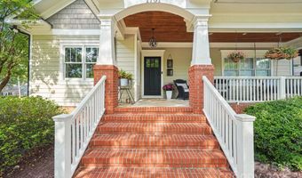 1701 Dearmon Dr, Charlotte, NC 28205