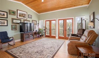 12 Riverview Dr, Bakersville, NC 28705