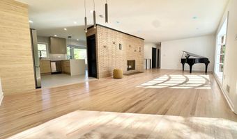 17821 POND Rd, Ashton, MD 20861