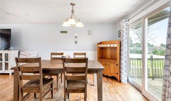 47 Allston Ave, Middletown, RI 02842