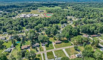 357 Maplewood Dr, Alliance, OH 44601