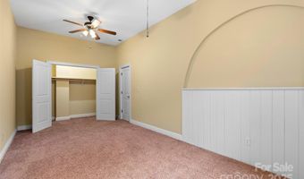 103 Village Pointe Ln, Asheville, NC 28803