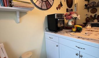 5 Freedom Ln, Belfast, ME 04915