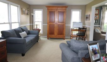 1900 Waverly Ln, Algonquin, IL 60102