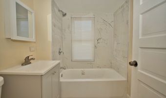 7154 S Honore St, Chicago, IL 60636