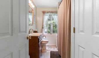 175 Buck N Doe Trl, Augusta, ME 04330