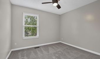 2425 Dunsworth Dr, Columbus, OH 43235