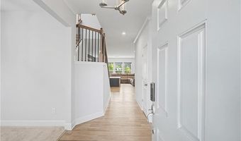 669 Fairway Dr, Acworth, GA 30101