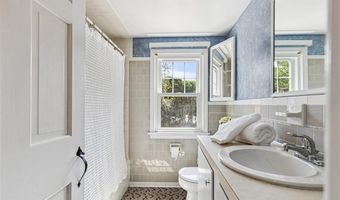 3 Indigo Rd, Barrington, RI 02806