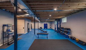 917 McDonald Dr, Amsterdam, NY 12070