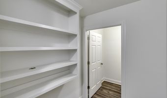 1041 Lake Vlg, Brandon, MS 39047