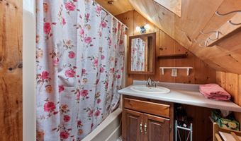 50 Browns Beach Rd, Bristol, NH 03222