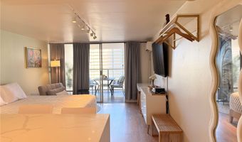 445 Seaside Ave 1617, Honolulu, HI 96815
