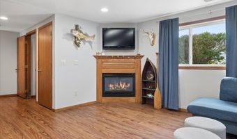 14390 Exley Ln, Apple Valley, MN 55124