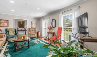 106 Collier Dr, Albertville, AL 35951