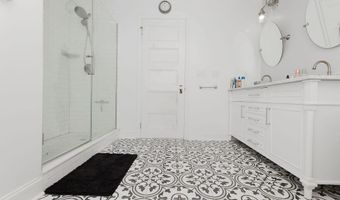 176 AVENUE B, Bayonne, NJ 07002