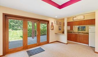 5870 Persimmon Dr, Fitchburg, WI 53711