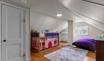 4 Sherbrooke Rd, Barrington, RI 02806