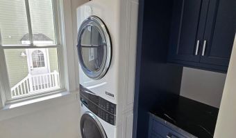 281 7th St, Avalon, NJ 08202