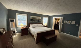 8498 Seattle Slew Ln, Indianapolis, IN 46217