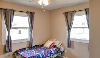 5230 Wick Way Dr, Alton, IL 62002