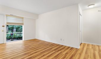 4917 AMERICANA Dr T6, Annandale, VA 22003