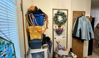 650 Clairmont Dr, Altoona, PA 16601