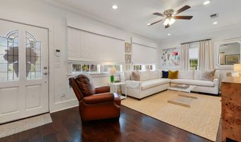 354 Main St, Bay St. Louis, MS 39520