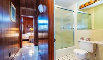 35 Sunset Ave, North Kingstown, RI 02874